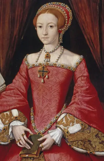 Why did Queen Elizabeth I have so many portraits painted